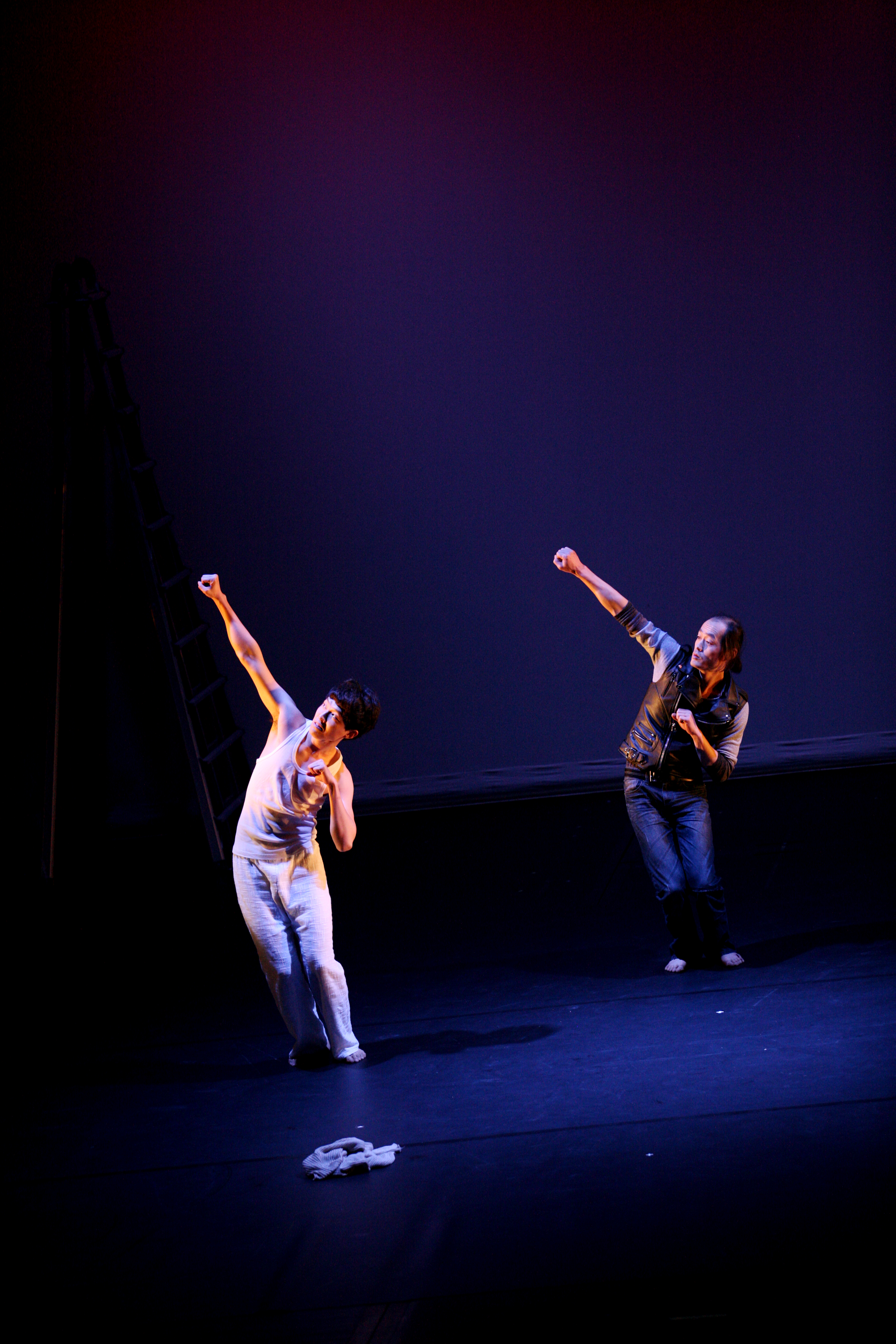 [요람을 흔들다 2] Blow Up