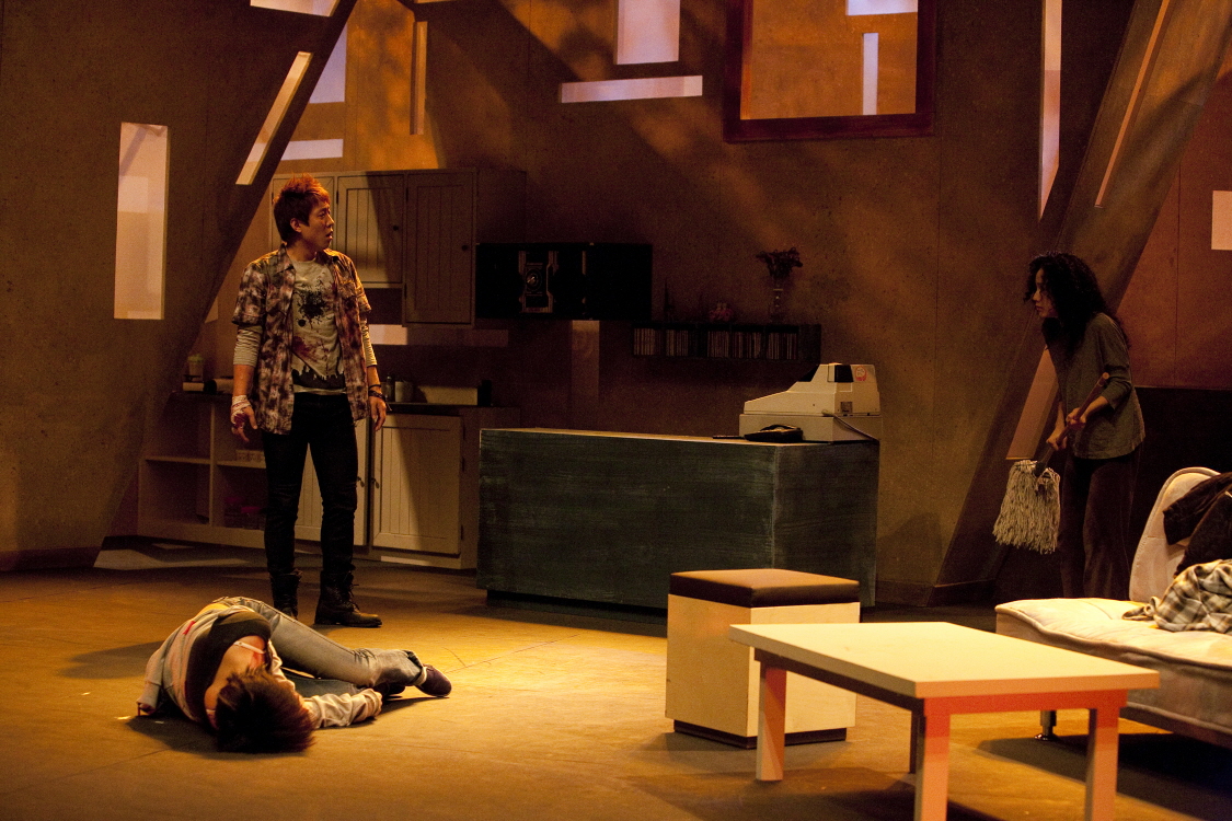 서글퍼도 커튼콜