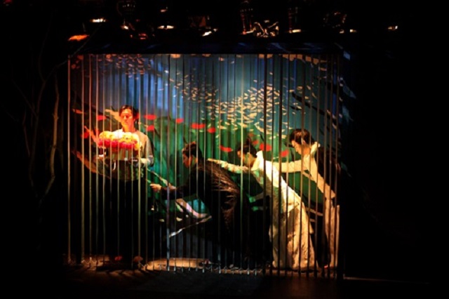 빨간시-뮤디스홀